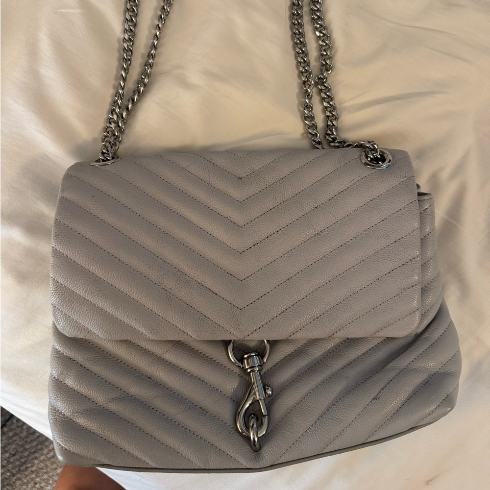 REBECCA MINKOFF Edie Flap Shoulder Bag in color: PERLA